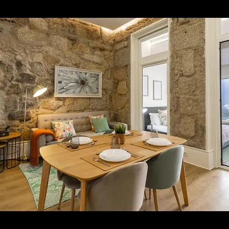 Stunning Studio W/ Patio & Ac By Lovelystay Διαμέρισμα