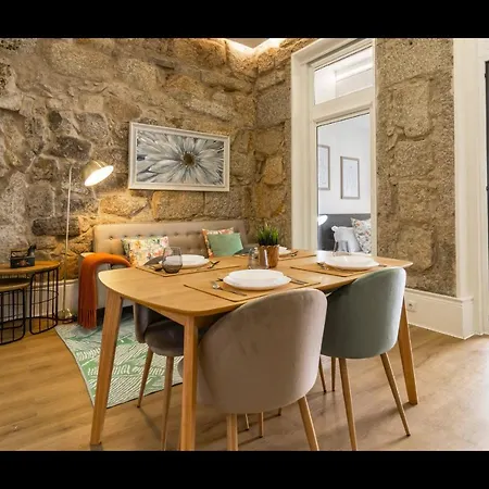 Stunning Studio W/ Patio & Ac By Lovelystay