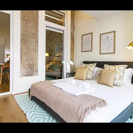 Stunning Studio W/ Patio & Ac By Lovelystay *