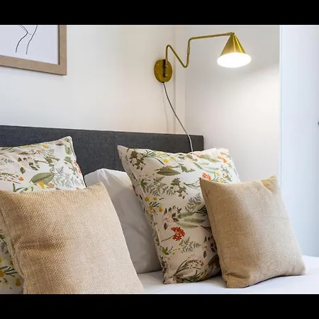 Stunning Studio W/ Patio & Ac By Lovelystay
